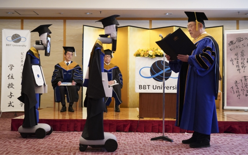 Virtualna podelitev diplom