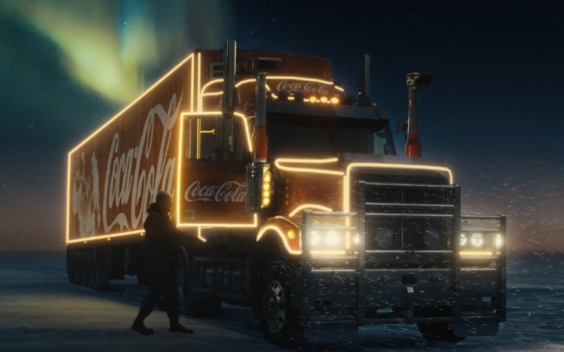 Coca-Cola - stoletje praznovanja čarobnosti v božičnem času